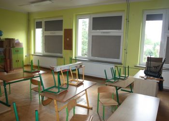 Powiększ zdjęcie: Termomodernizacja Szkoły Podstawowej i Gimnazjum w Dębowcu
