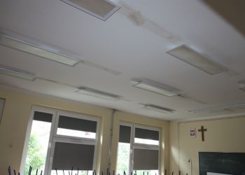 Powiększ zdjęcie: Termomodernizacja Szkoły Podstawowej i Gimnazjum w Dębowcu