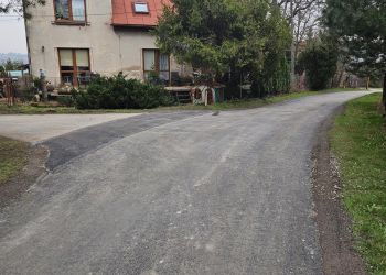 Powiększ zdjęcie: Bieżące remonty dróg gminnych6