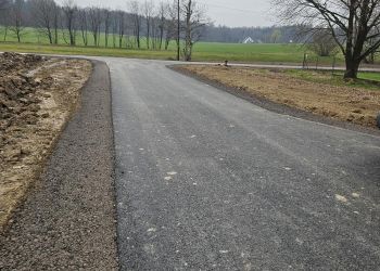 Powiększ zdjęcie: Bieżące remonty dróg gminnychBieżące remonty dróg gminnych9