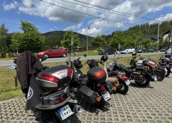 Powiększ zdjęcie: Sezon motocyklowy 2025 w Dębowcu i Bukovcu! 37 