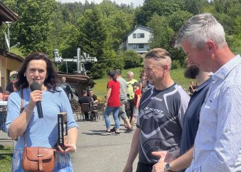 Powiększ zdjęcie: Sezon motocyklowy 2025 w Dębowcu i Bukovcu! 54 