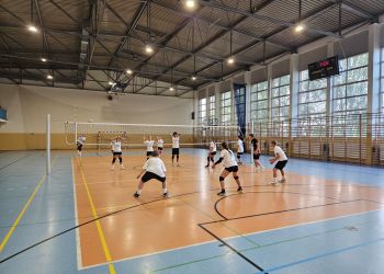 Powiększ zdjęcie: zajęcia sportowe 1